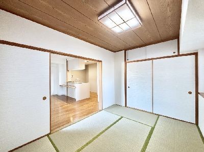 apartment 埼玉県さいたま市浦和区神明２丁目12-10