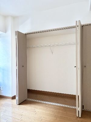 apartment 埼玉県さいたま市浦和区神明２丁目12-10