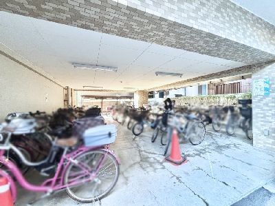 apartment 埼玉県さいたま市浦和区神明２丁目12-10