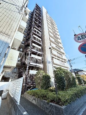 apartment 埼玉県さいたま市浦和区神明２丁目12-10