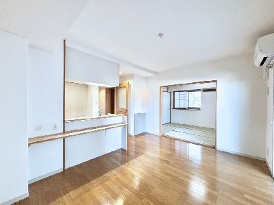 apartment 埼玉県さいたま市浦和区神明２丁目12-10