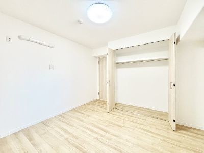 apartment 埼玉県さいたま市浦和区神明２丁目12-10