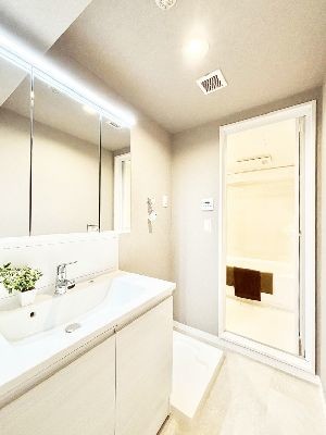 apartment 埼玉県さいたま市浦和区神明２丁目12-10