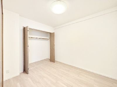 apartment 埼玉県さいたま市浦和区神明２丁目12-10