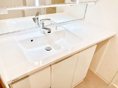 apartment 埼玉県さいたま市浦和区神明２丁目12-10