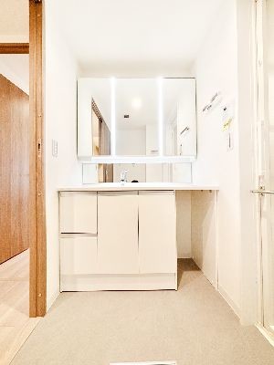 apartment 埼玉県さいたま市浦和区神明２丁目12-10