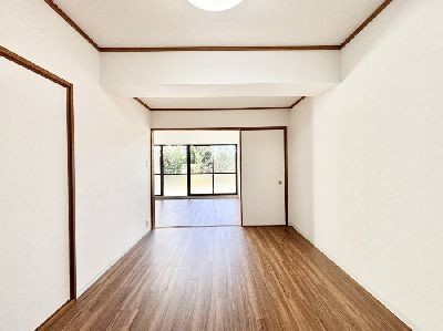 apartment 埼玉県さいたま市浦和区神明２丁目12-10