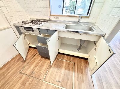 apartment 埼玉県さいたま市浦和区神明２丁目12-10