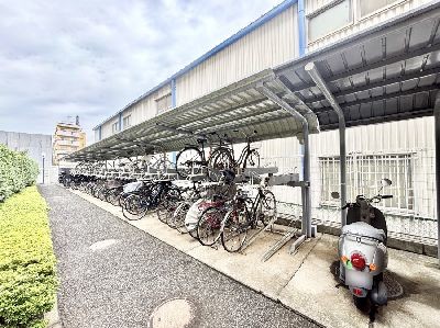 apartment 埼玉県さいたま市浦和区神明２丁目12-10