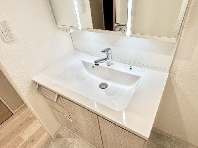 apartment 埼玉県さいたま市浦和区神明２丁目12-10