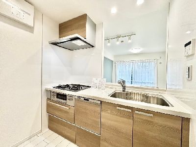 apartment 埼玉県さいたま市浦和区神明２丁目12-10