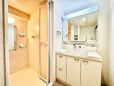 apartment 埼玉県さいたま市浦和区神明２丁目12-10