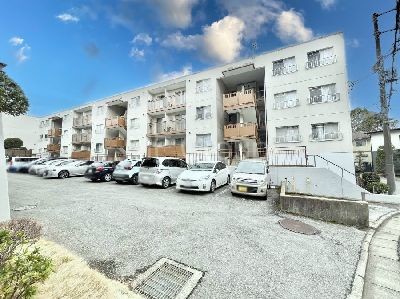 apartment 埼玉県さいたま市浦和区神明２丁目12-10