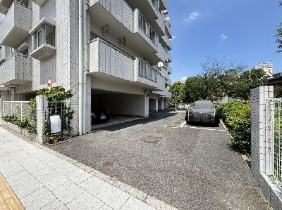 apartment 埼玉県さいたま市浦和区神明２丁目12-10