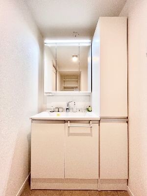 apartment 埼玉県さいたま市浦和区神明２丁目12-10