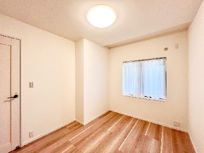 apartment 埼玉県さいたま市浦和区神明２丁目12-10