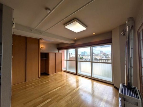 apartment 北海道旭川市四条通１３丁目1191-1