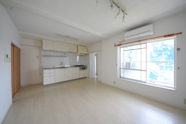 apartment 埼玉県新座市新座３丁目
地図を見る