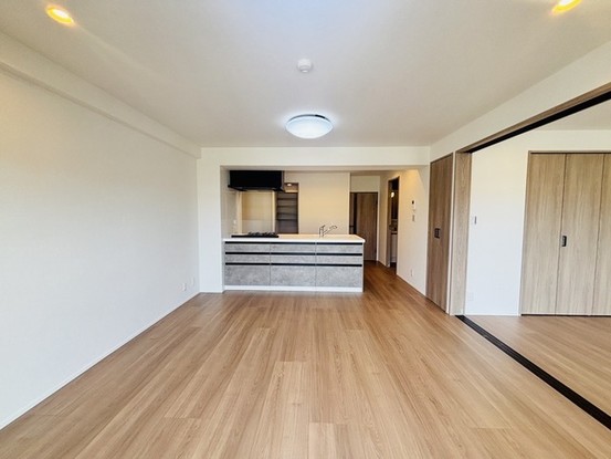 apartment 埼玉県入間市春日町２丁目
地図を見る