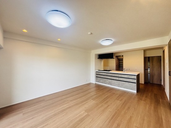 apartment 埼玉県入間市春日町２丁目
地図を見る