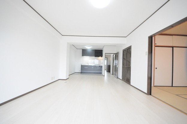 apartment 埼玉県入間市春日町２丁目
地図を見る