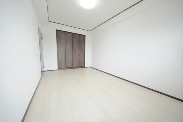 apartment 埼玉県入間市春日町２丁目
地図を見る