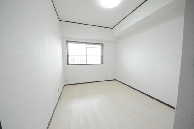 apartment 埼玉県入間市春日町２丁目
地図を見る