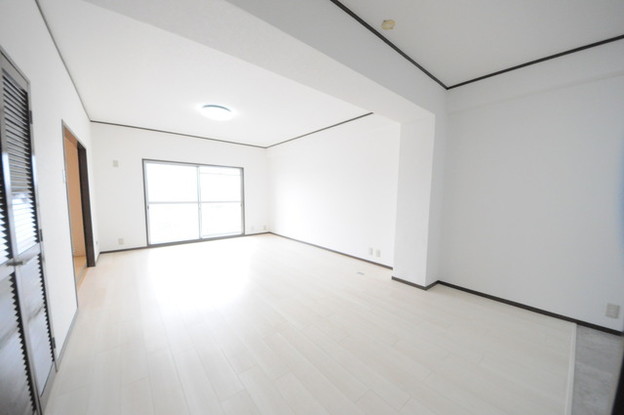 apartment 埼玉県入間市春日町２丁目
地図を見る