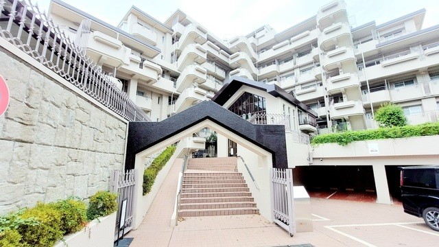 apartment 埼玉県入間郡三芳町みよし台
地図を見る