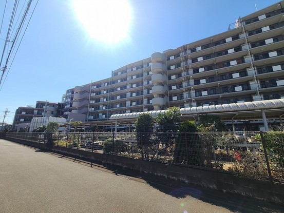 apartment 埼玉県所沢市向陽町
地図を見る