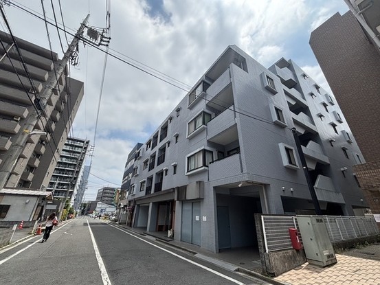 apartment 東京都東久留米市本町１丁目
地図を見る