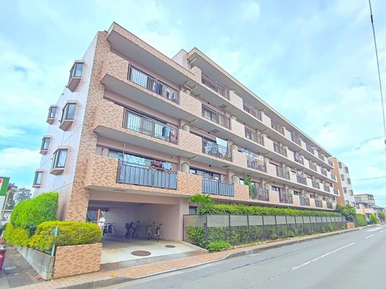 apartment 埼玉県入間市下藤沢５丁目
地図を見る