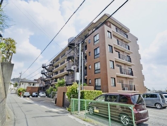 apartment 埼玉県入間市大字下藤沢
地図を見る