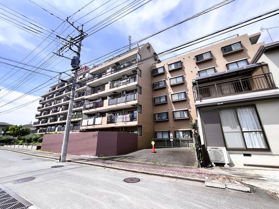 apartment 埼玉県入間市東藤沢１丁目
地図を見る