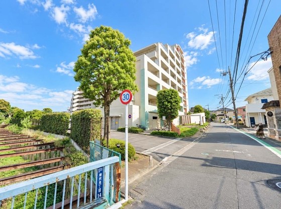 apartment 東京都西東京市柳沢５丁目
地図を見る