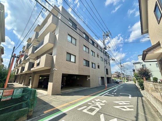 apartment 埼玉県入間市東藤沢１丁目
地図を見る