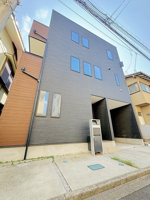 detached 埼玉県入間郡三芳町大字竹間沢
地図を見る