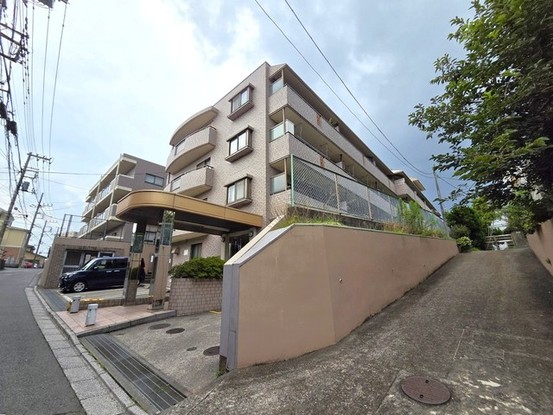 apartment 埼玉県所沢市大字山口
地図を見る