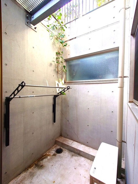 apartment 東京都中野区新井２丁目1-19 パックマートビル4F