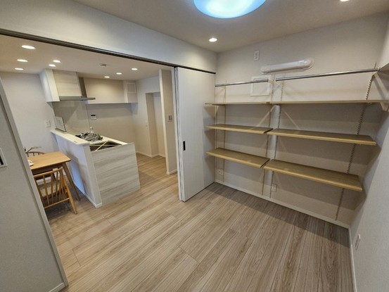 apartment 東京都中野区新井２丁目1-19 パックマートビル4F