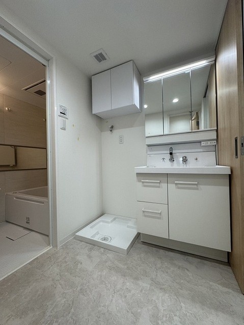 apartment 東京都中野区新井２丁目1-19 パックマートビル4F