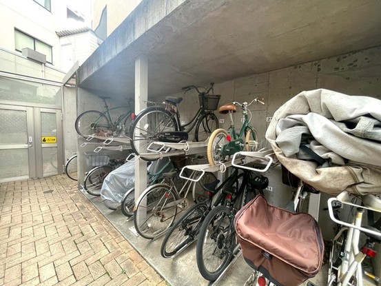 apartment 東京都中野区新井２丁目1-19 パックマートビル4F