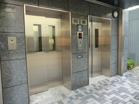 apartment 東京都中野区新井２丁目1-19 パックマートビル4F