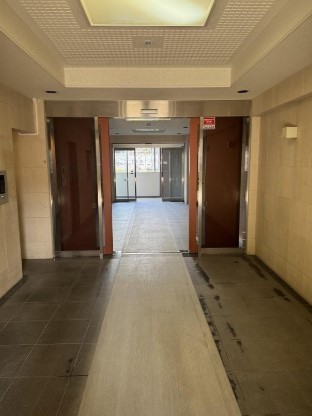apartment 東京都中野区新井２丁目1-19 パックマートビル4F