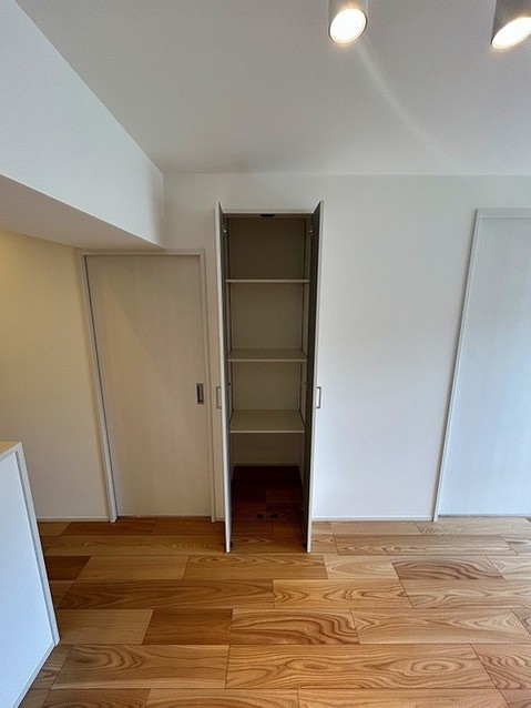 apartment 東京都中野区新井２丁目1-19 パックマートビル4F