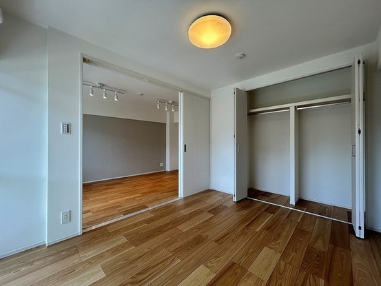 apartment 東京都中野区新井２丁目1-19 パックマートビル4F
