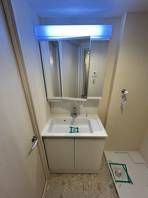 apartment 東京都中野区新井２丁目1-19 パックマートビル4F
