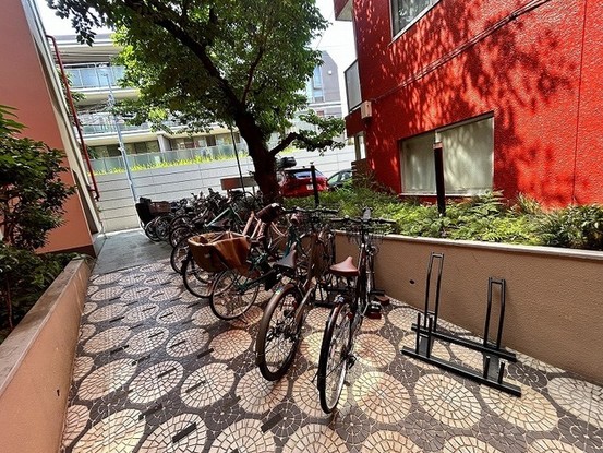 apartment 東京都中野区新井２丁目1-19 パックマートビル4F