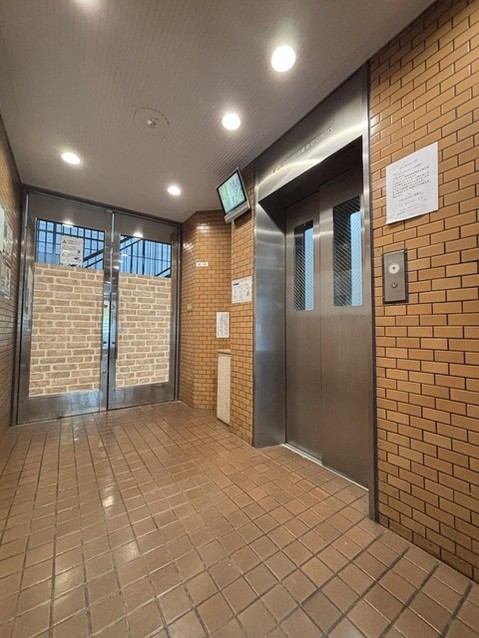 apartment 東京都中野区新井２丁目1-19 パックマートビル4F