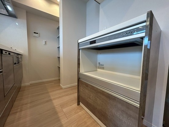 apartment 東京都中野区新井２丁目1-19 パックマートビル4F